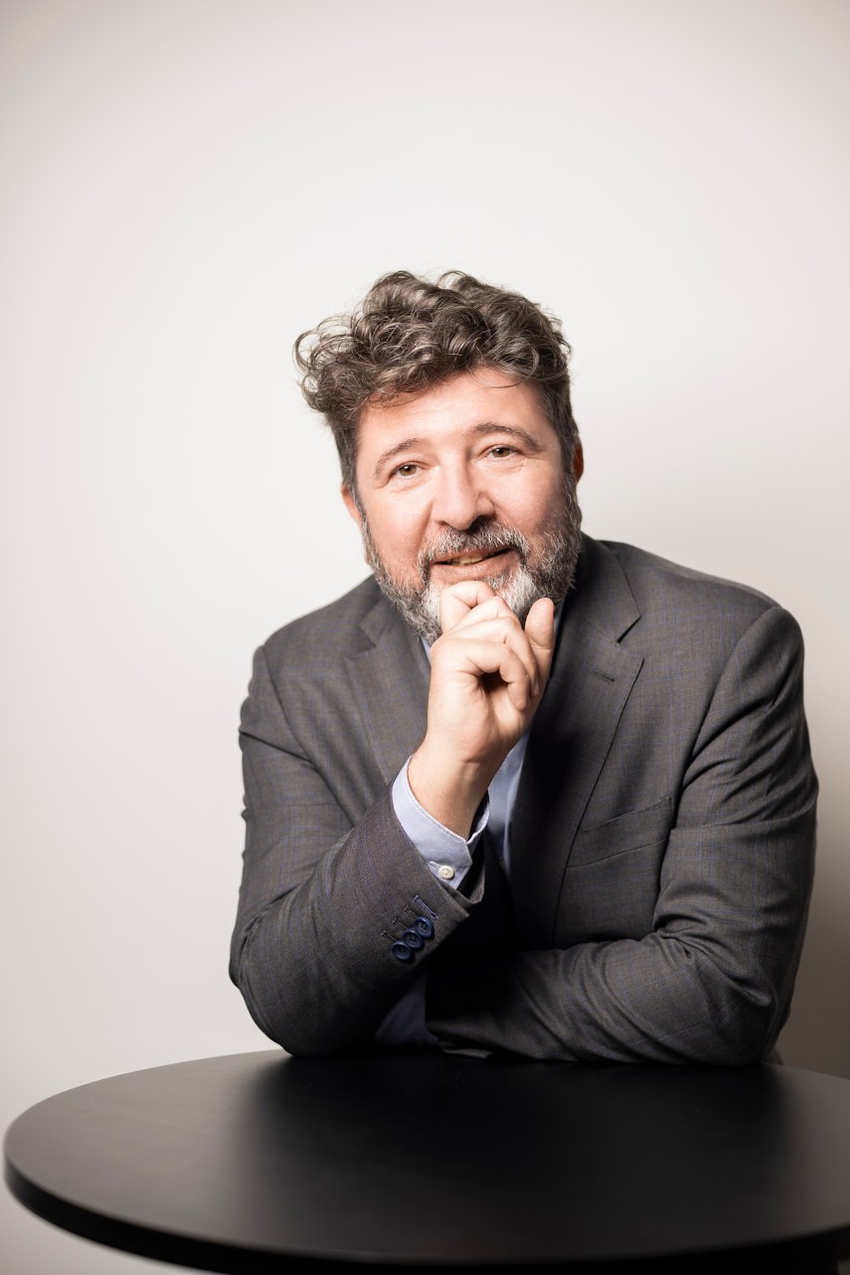 Portrait d’Assaël Adary, cofondateur d’Occurrence, spécialiste de la mesure de la communication