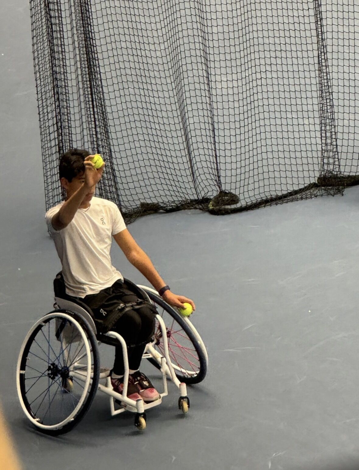 Melvil Vedrenne-Cloquet training on court