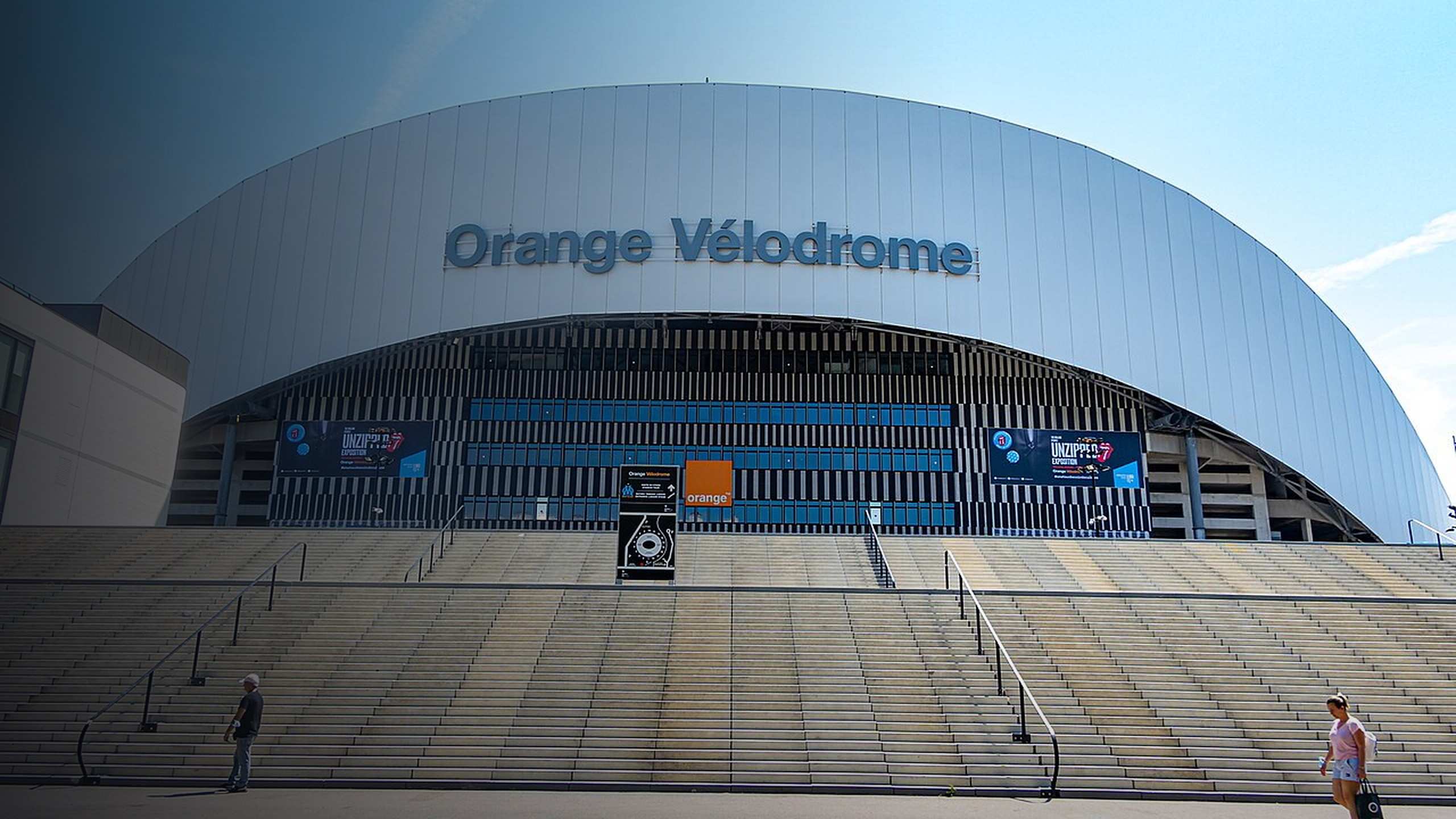 Le stade Vélodrome de Marseille au crépuscule
