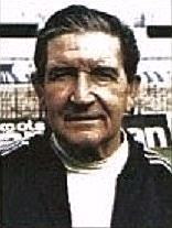 Albert Batteux, entraîneur de l’OM en 1980. La faible définition de cette vignette impose un affichage réduit, mais sa datation et son statut juridique sont établis. Source : Panini Football 1980-1981, domaine public selon les mentions PD-Italy et PD-1996 de Wikimedia Commons.